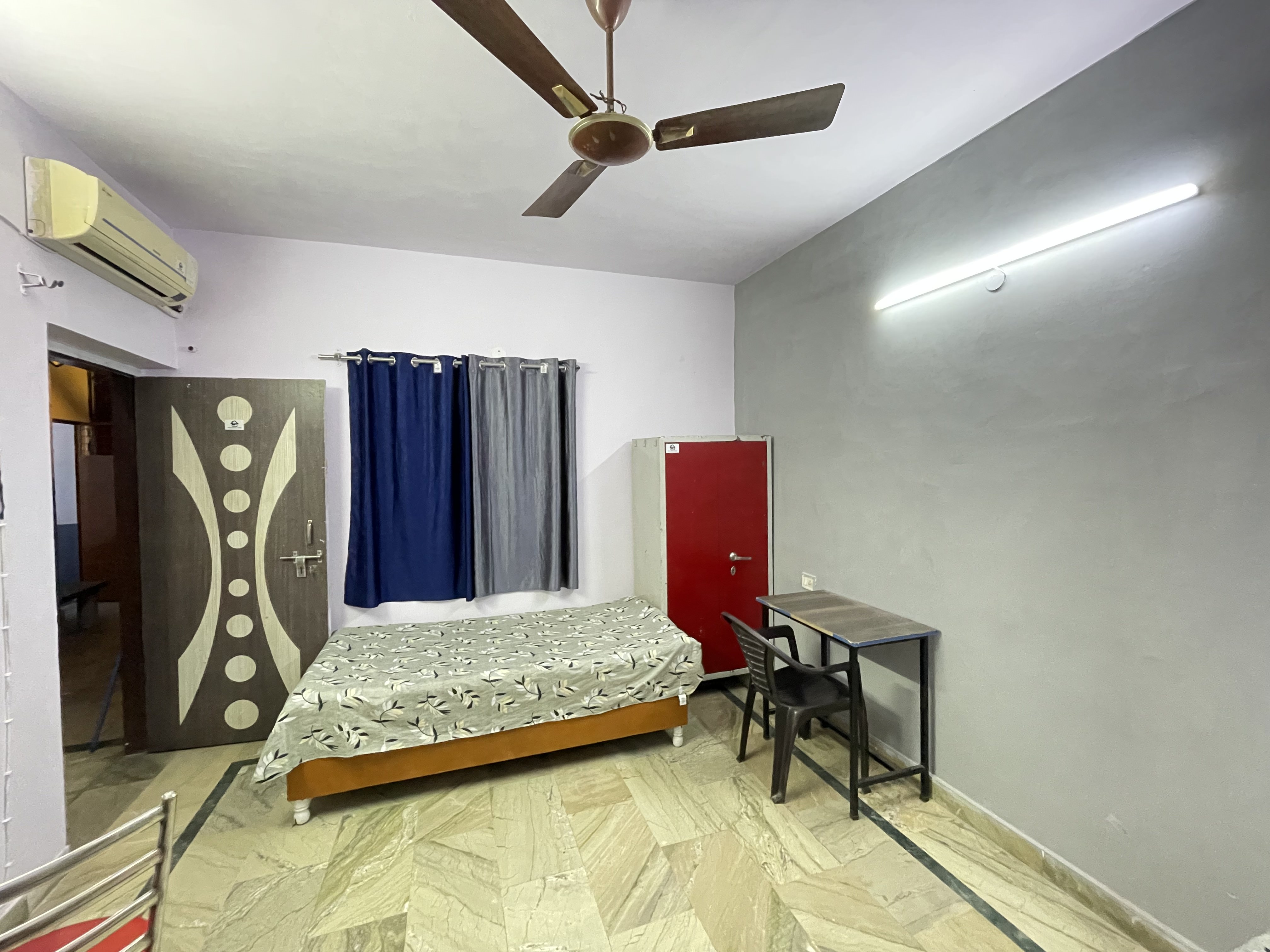 OM House